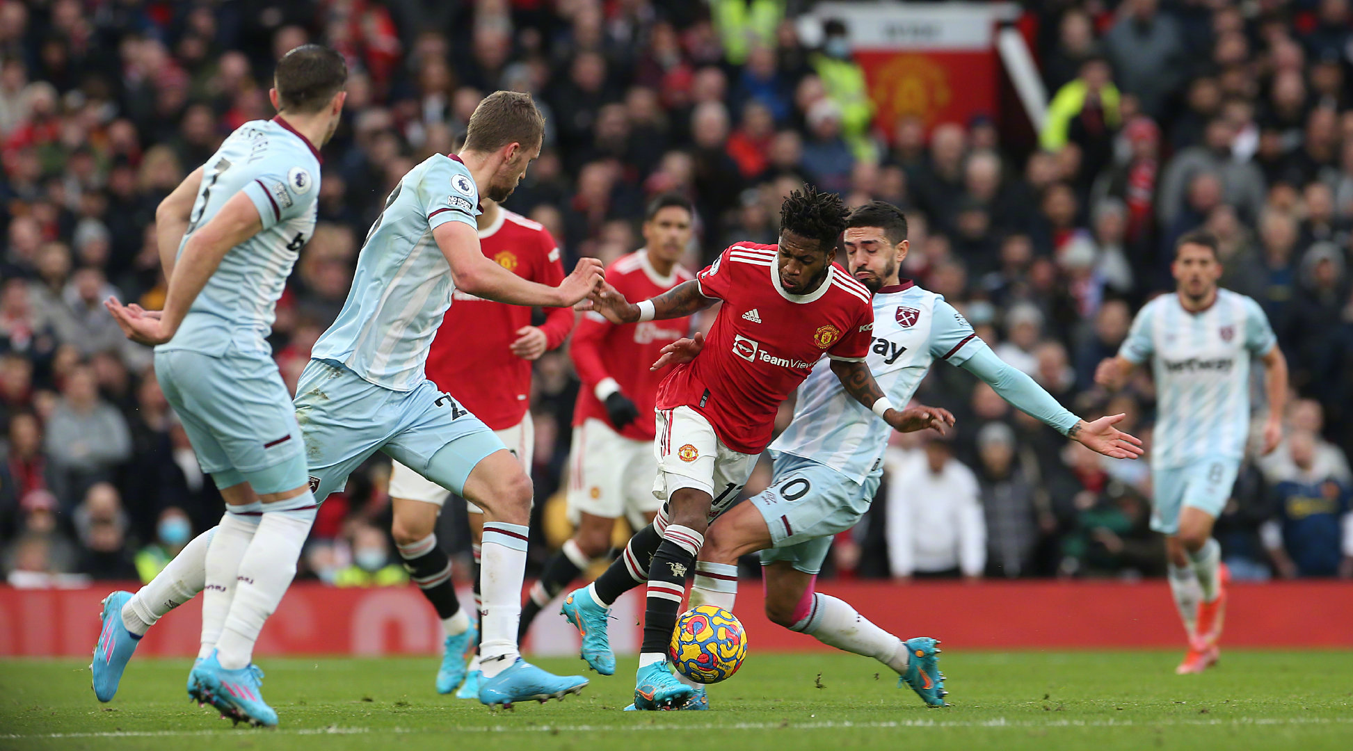 他在快速反 他在快速反